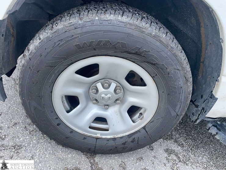 2019-dodge-1500-image-24