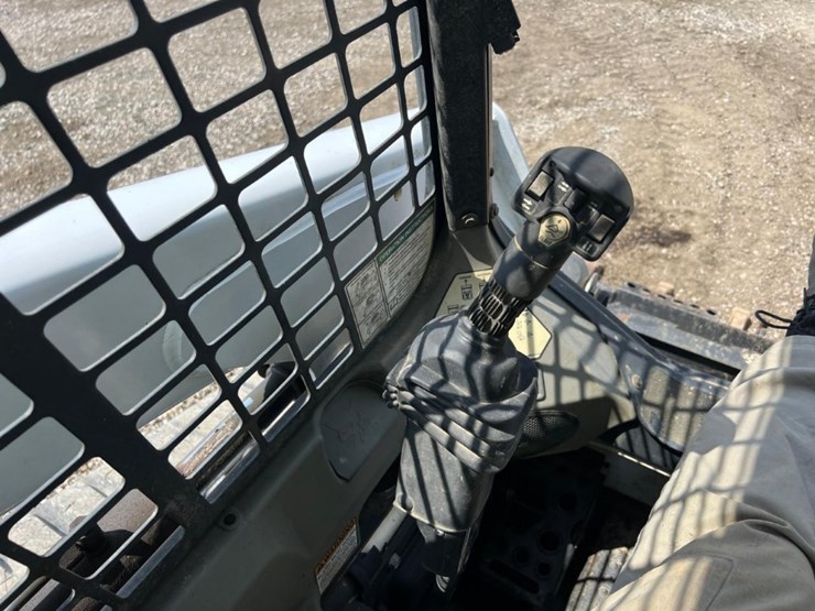 bobcat-t630-image-21
