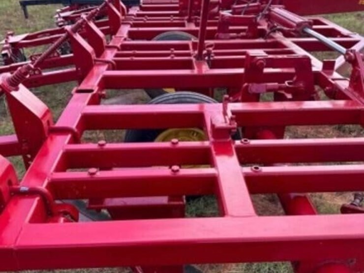 sunflower-7-shank-blade-plow---35'-image-14