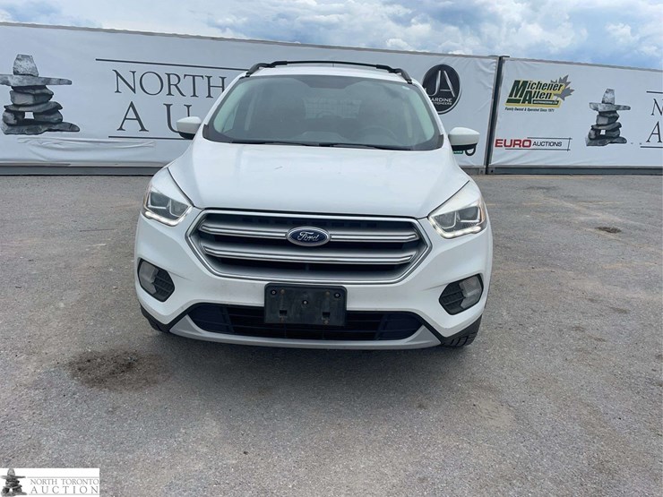 2017-ford-escape-image-2