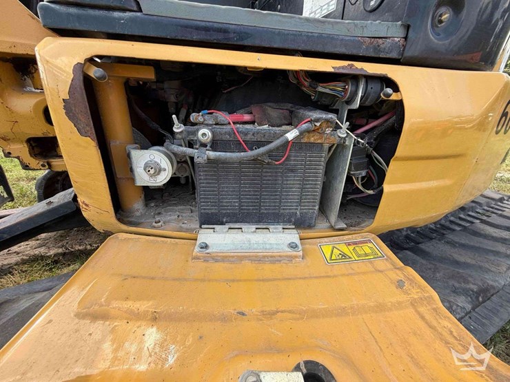 2016-caterpillar-305e2-image-30