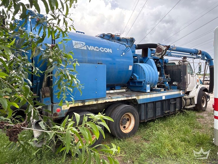 2007-sterling-l7500-image-3