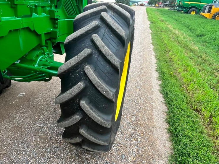 john-deere-8300-image-41