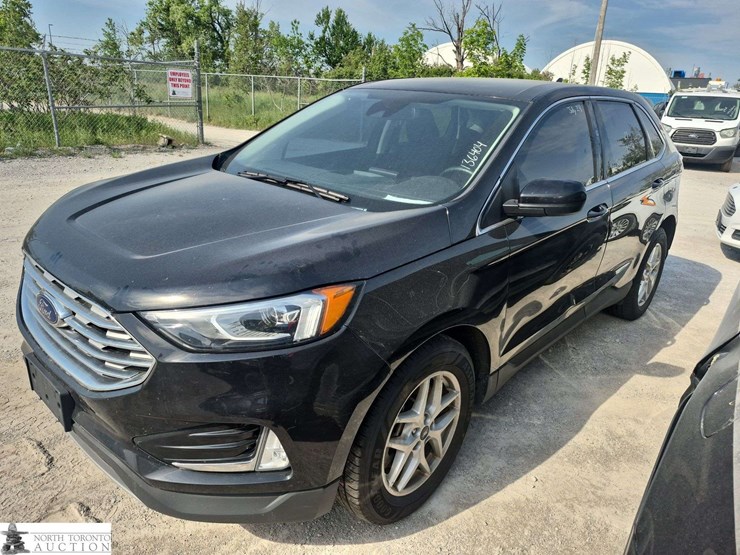 2021-ford-edge-image-1
