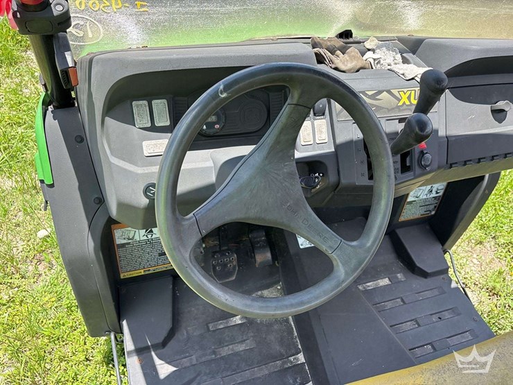 2017-john-deere-gator-image-21