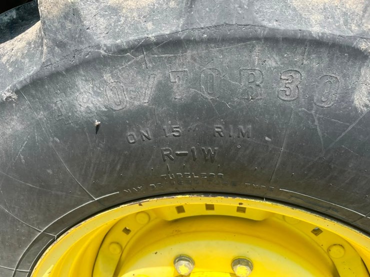john-deere-8400-image-35
