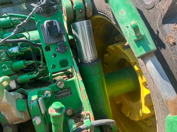 john-deere-8330-image-46