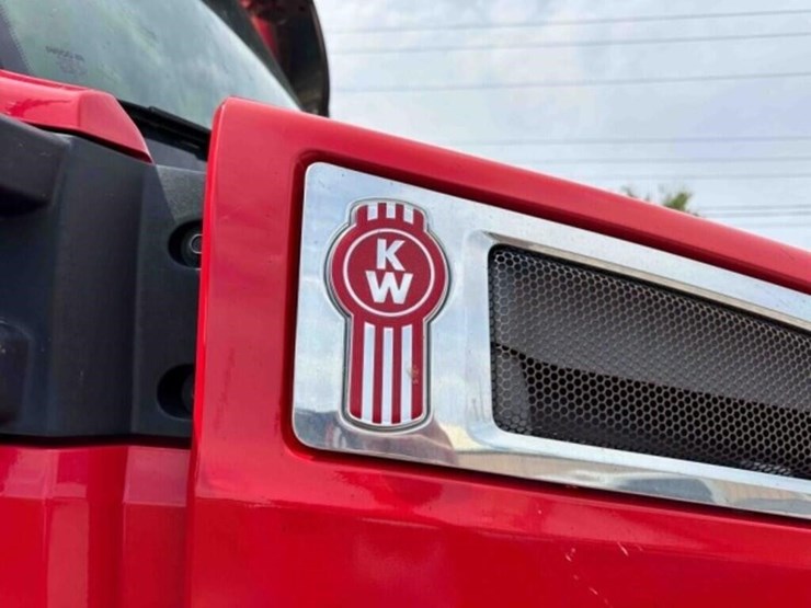 2018-kenworth-t680-image-6