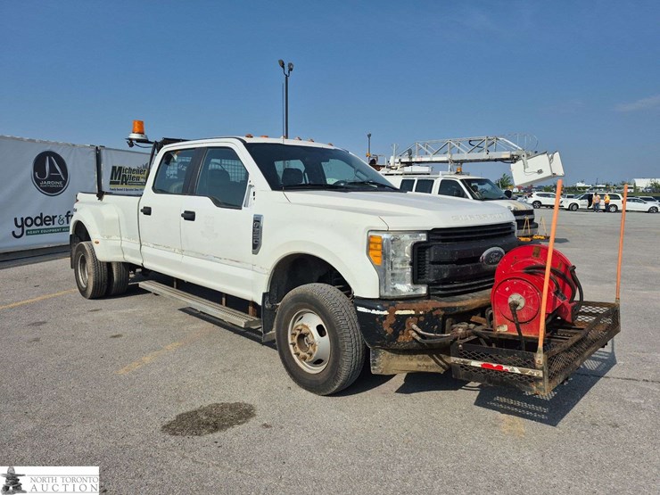 2017-ford-f350-image-3