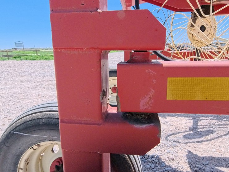 #1074-•-h&s-bf14-hi-capacity-wheel-rake-image-28