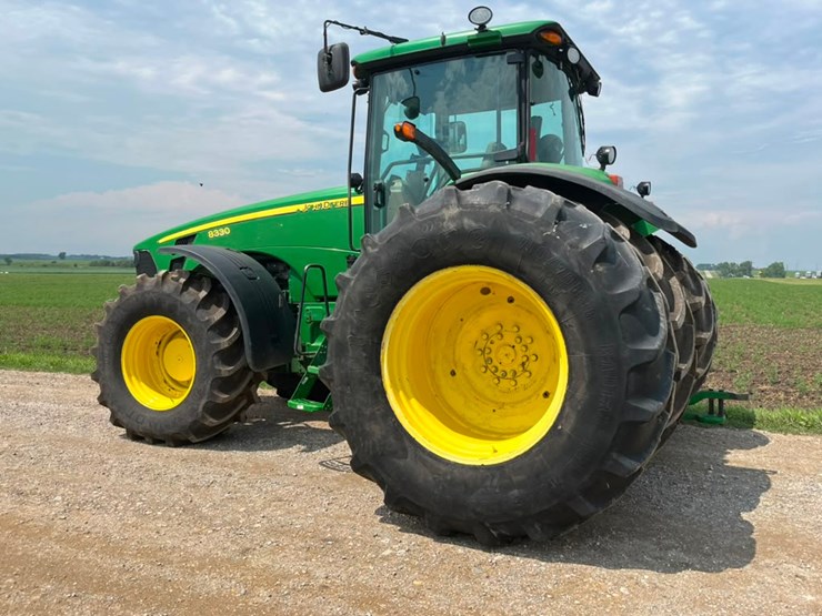 john-deere-8330-image-6
