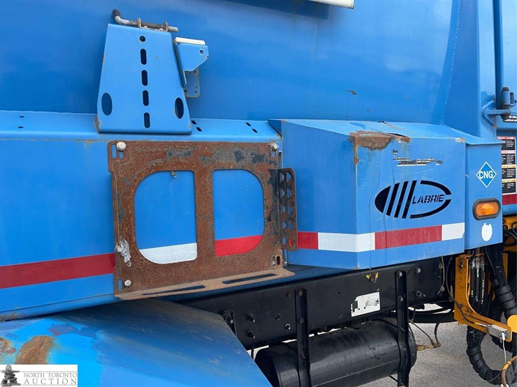 2018-mack-lr633-t/a-refuse-truck-image-28