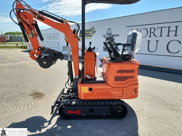 unused-2025-machpro-319-orange-blt-1-mini-excavator-image-3