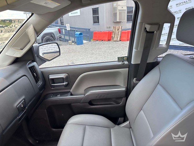 2018-chevrolet-silverado-1500-image-15