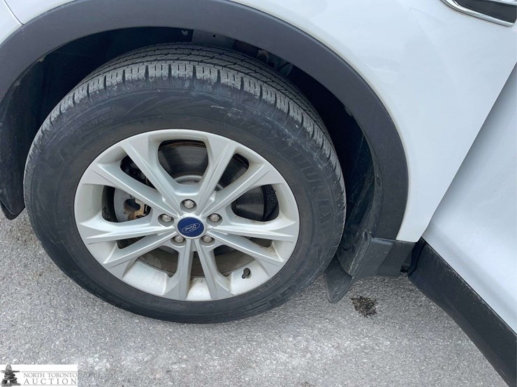 2017-ford-escape-image-24