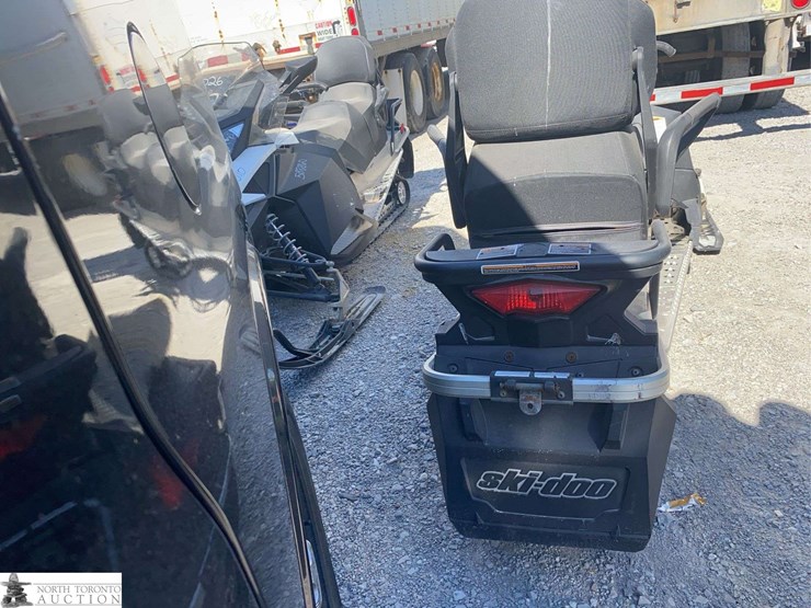 non-operable-2014-ski-doo-grand-touring-sport-image-6