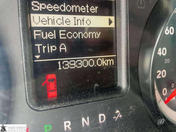 2014-dodge-1500-image-27