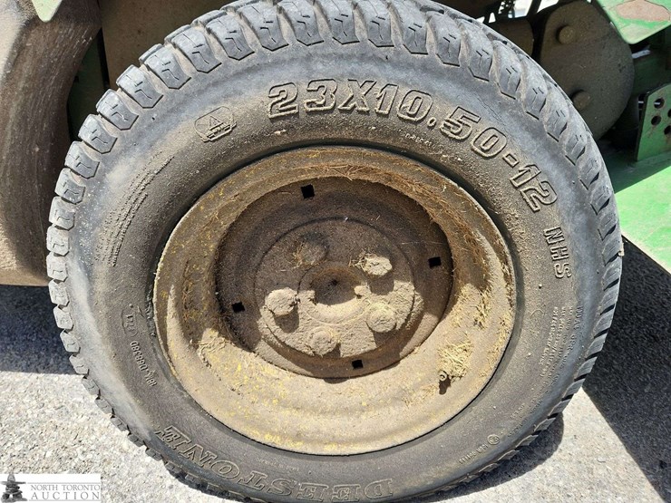 2010-john-deere-1445-image-22