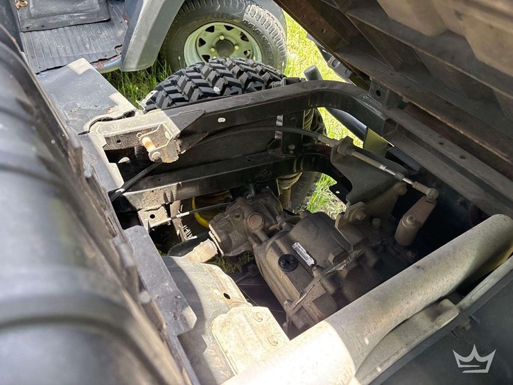 2017-john-deere-gator-image-14