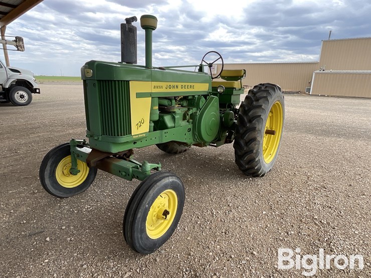 1958-john-deere-720-image-1