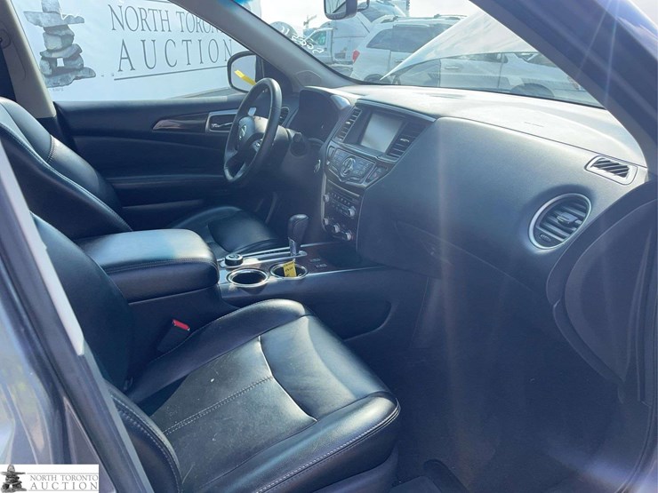 2015-nissan-pathfinder-image-19