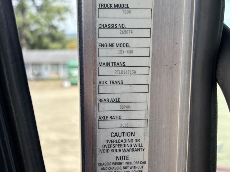2010-kenworth-t800-image-36