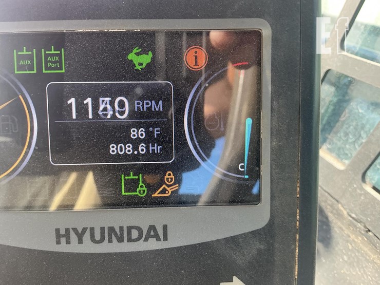 2024-hyundai-ht100v-image-19