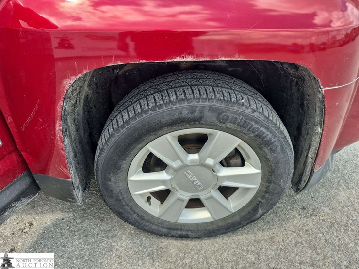 2013-gmc-terrain-image-27