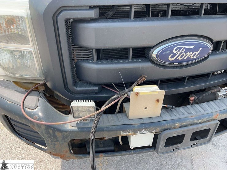 2013-ford-f350-image-43
