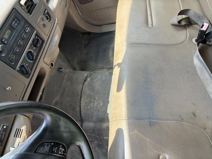2001-ford-f350-image-24