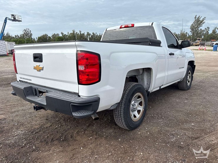 2018-chevrolet-silverado-1500-image-3