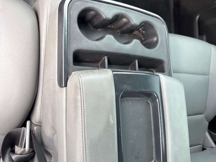 2018-chevrolet-silverado-1500-image-17