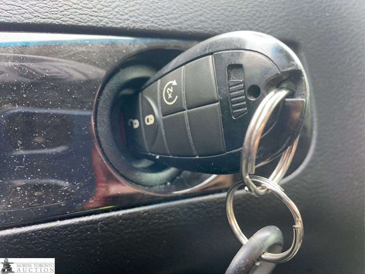 2016-dodge-grand-caravan-sxt-image-14