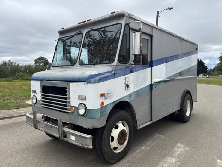 1986-ford-ln700-image-1