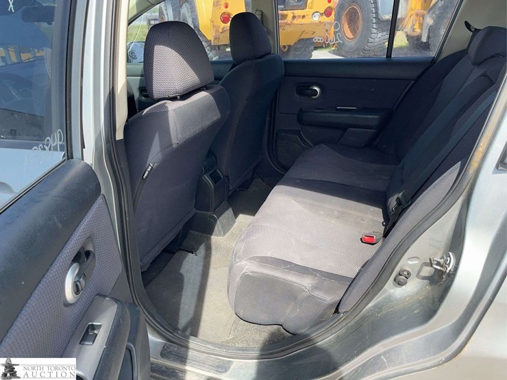 2007-nissan-versa-1.8-s-4dr-hatchback-(1.8l-i4-4a)-image-15