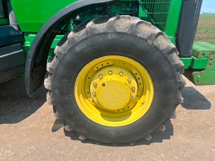 john-deere-8400-image-33