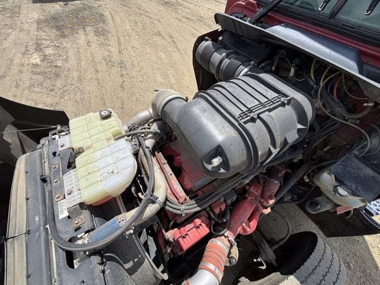 2010-kenworth-t800-image-24
