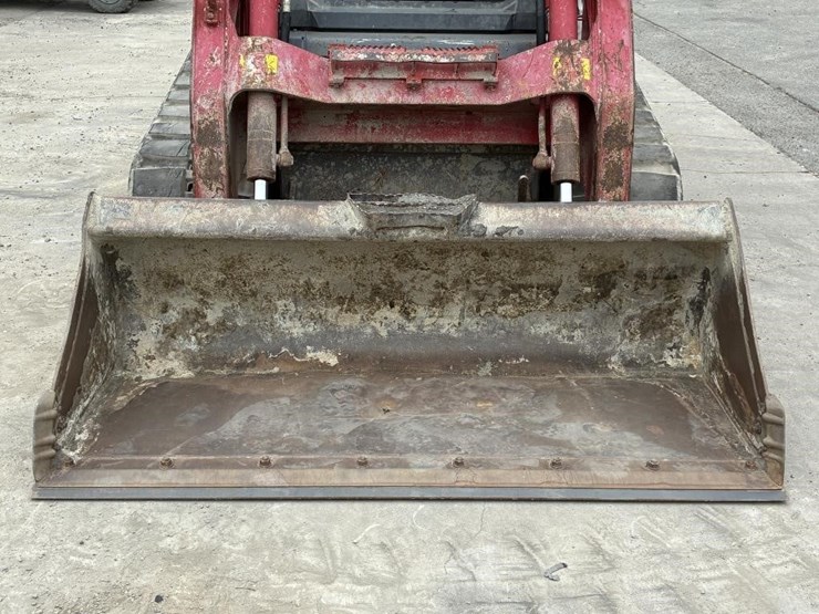 2019-takeuchi-tl12-image-7