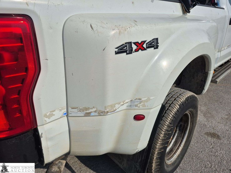 2017-ford-f350-image-27