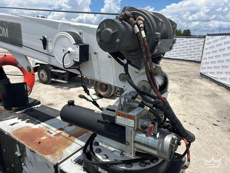 2019-ford-f550-image-28