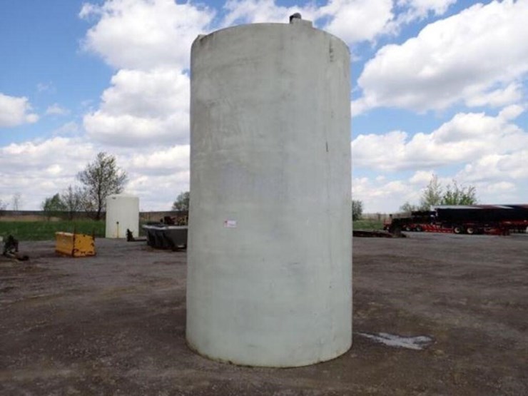 15,000-l-polyethylene-tank-image-4