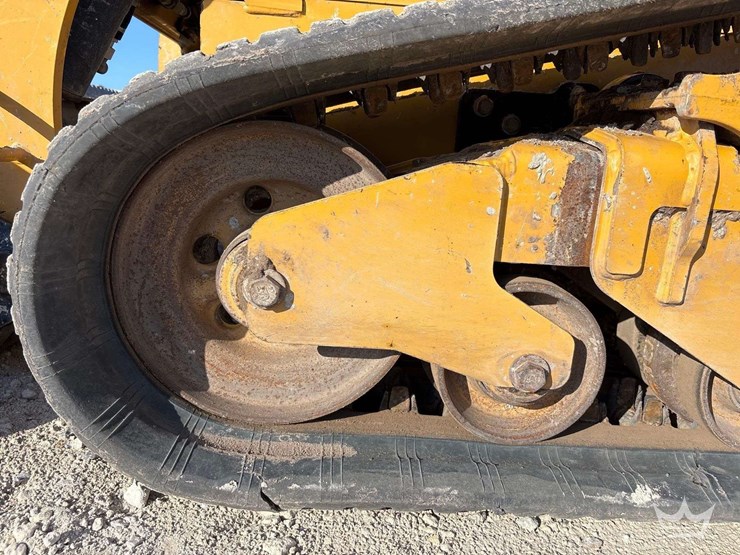 2021-caterpillar-259d3-image-34