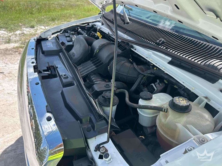 2017-ford-e350-image-28