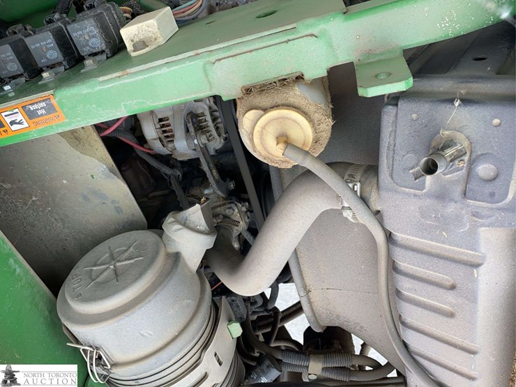2010-john-deere-1445-image-21