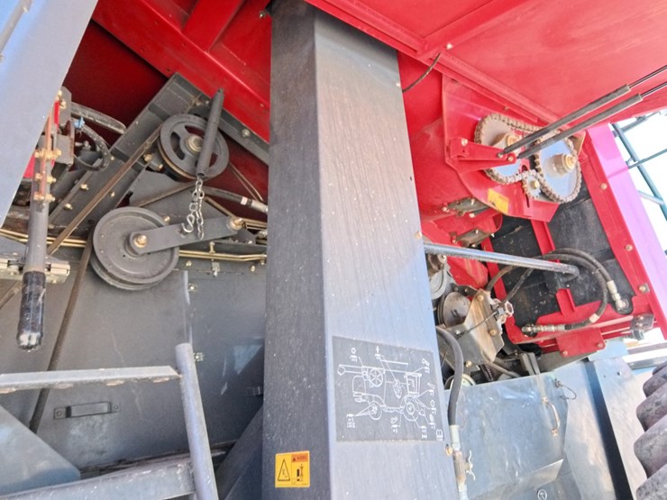 2012-massey-ferguson-9520-image-122