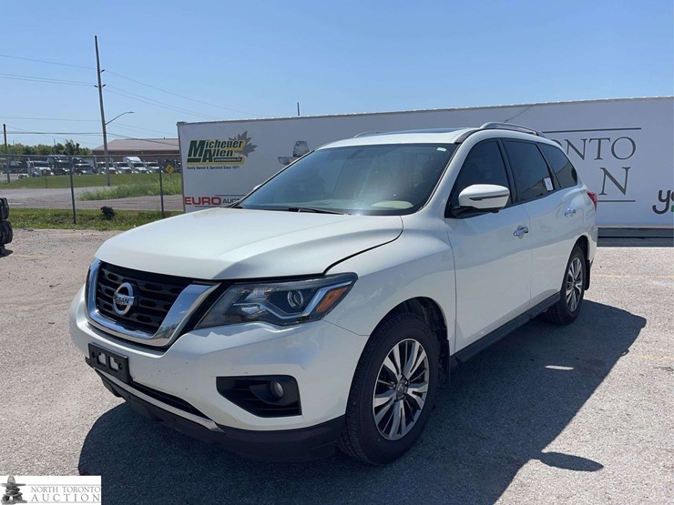 2020-nissan-pathfinder-image-1
