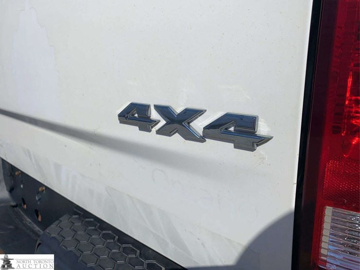 2016-dodge-1500-image-30