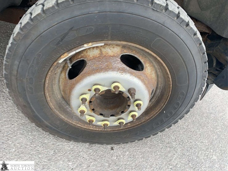 2012-ford-f550-image-23