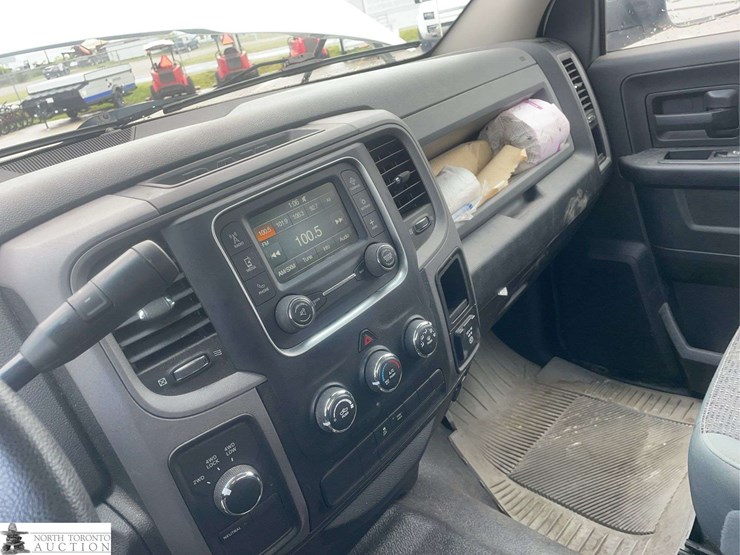 2016-dodge-1500-image-13