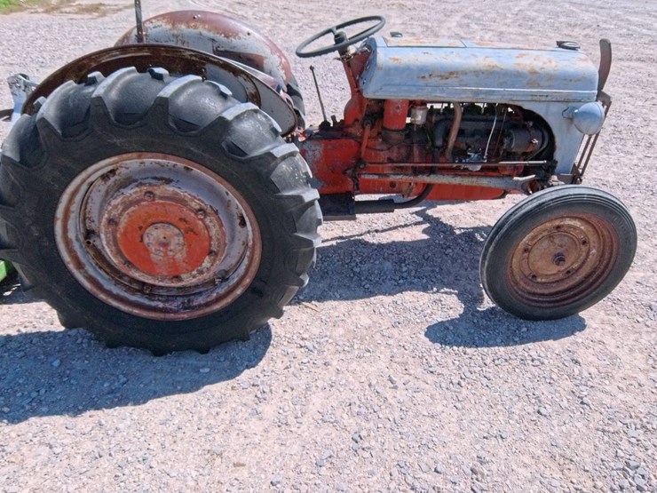 ford-8n-image-26